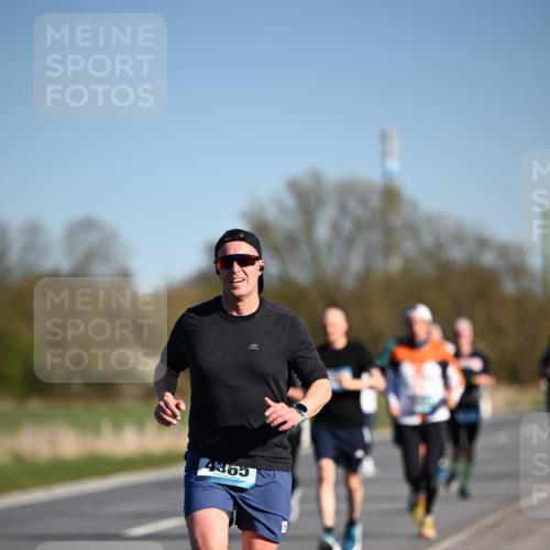 06.04.2025 - 44. Internationalen Wilhelmsburger Insellauf Dr. Thomas Lammeyer http://msf.ph/oto/7554085 06.04.2025 09:28:53 Laufen 4365 meine-sportfotos.de