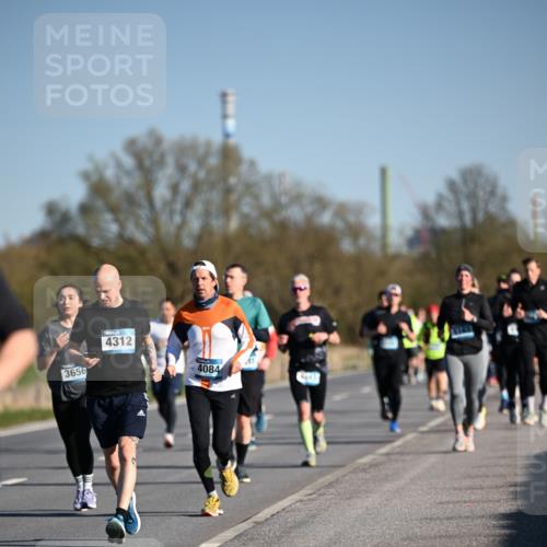 06.04.2025 - 44. Internationalen Wilhelmsburger Insellauf Dr. Thomas Lammeyer http://msf.ph/oto/7554089 06.04.2025 09:28:54 Laufen 3656, 4312, 4084 meine-sportfotos.de