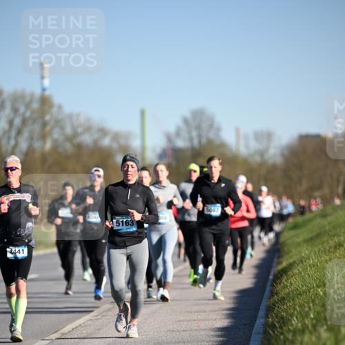 06.04.2025 - 44. Internationalen Wilhelmsburger Insellauf Dr. Thomas Lammeyer http://msf.ph/oto/7554106 06.04.2025 09:28:59 Laufen 4441, 5163, 5087 meine-sportfotos.de
