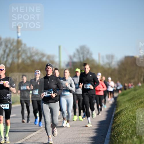 06.04.2025 - 44. Internationalen Wilhelmsburger Insellauf Dr. Thomas Lammeyer http://msf.ph/oto/7554110 06.04.2025 09:28:59 Laufen 4441, 5163, 5083 meine-sportfotos.de