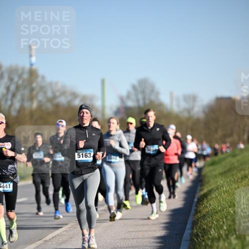 06.04.2025 - 44. Internationalen Wilhelmsburger Insellauf Dr. Thomas Lammeyer http://msf.ph/oto/7554113 06.04.2025 09:28:59 Laufen 4441, 1844, 5163, 5088, 5097 meine-sportfotos.de