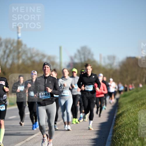 06.04.2025 - 44. Internationalen Wilhelmsburger Insellauf Dr. Thomas Lammeyer http://msf.ph/oto/7554117 06.04.2025 09:28:59 Laufen 41, 5163, 5084, 5087 meine-sportfotos.de