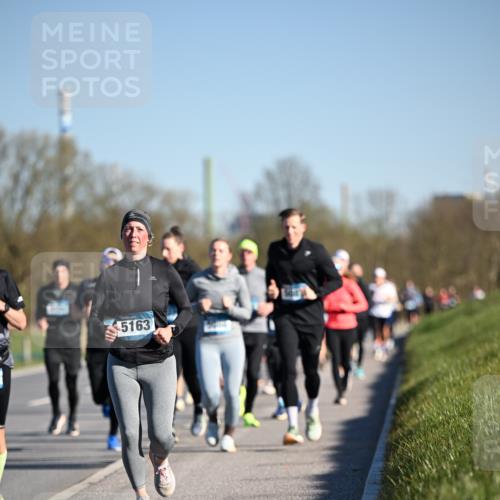 06.04.2025 - 44. Internationalen Wilhelmsburger Insellauf Dr. Thomas Lammeyer http://msf.ph/oto/7554122 06.04.2025 09:28:59 Laufen 5163 meine-sportfotos.de