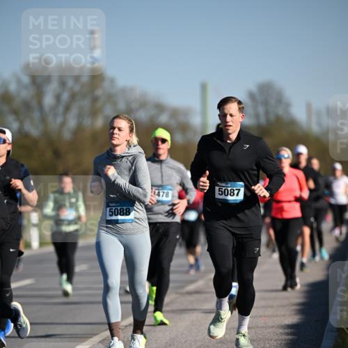 06.04.2025 - 44. Internationalen Wilhelmsburger Insellauf Dr. Thomas Lammeyer http://msf.ph/oto/7554137 06.04.2025 09:29:02 Laufen 5088, 3478, 5087, 7 meine-sportfotos.de