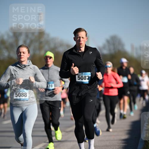 06.04.2025 - 44. Internationalen Wilhelmsburger Insellauf Dr. Thomas Lammeyer http://msf.ph/oto/7554150 06.04.2025 09:29:04 Laufen 5088, 178, 7, 5087 meine-sportfotos.de