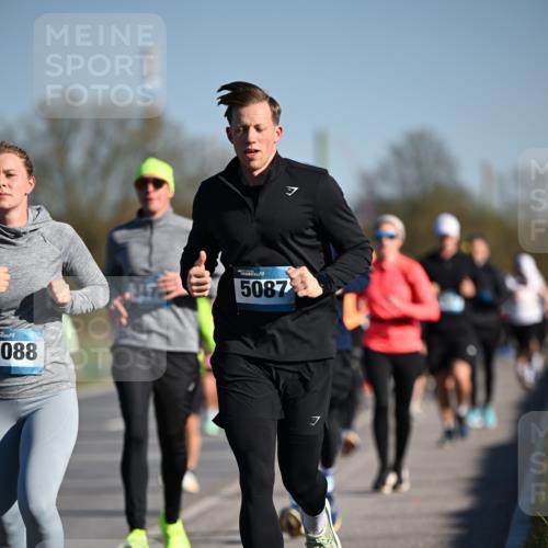 06.04.2025 - 44. Internationalen Wilhelmsburger Insellauf Dr. Thomas Lammeyer http://msf.ph/oto/7554158 06.04.2025 09:29:04 Laufen 088, 5087 meine-sportfotos.de