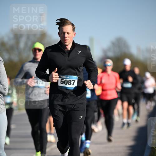 06.04.2025 - 44. Internationalen Wilhelmsburger Insellauf Dr. Thomas Lammeyer http://msf.ph/oto/7554165 06.04.2025 09:29:05 Laufen 7, 5087 meine-sportfotos.de