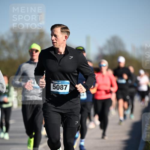 06.04.2025 - 44. Internationalen Wilhelmsburger Insellauf Dr. Thomas Lammeyer http://msf.ph/oto/7554167 06.04.2025 09:29:05 Laufen 5087 meine-sportfotos.de