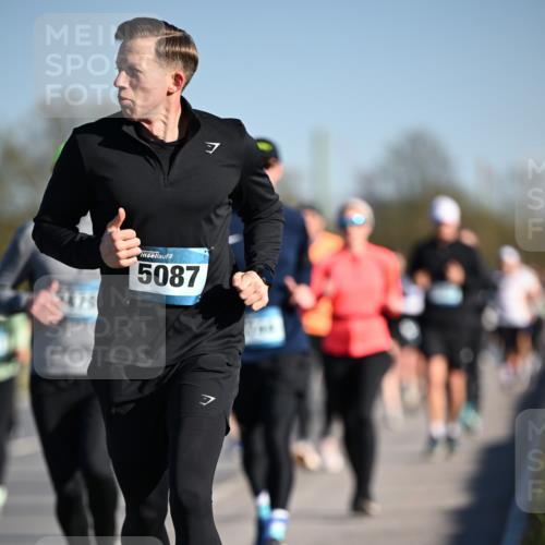 06.04.2025 - 44. Internationalen Wilhelmsburger Insellauf Dr. Thomas Lammeyer http://msf.ph/oto/7554176 06.04.2025 09:29:05 Laufen 478, 5087 meine-sportfotos.de