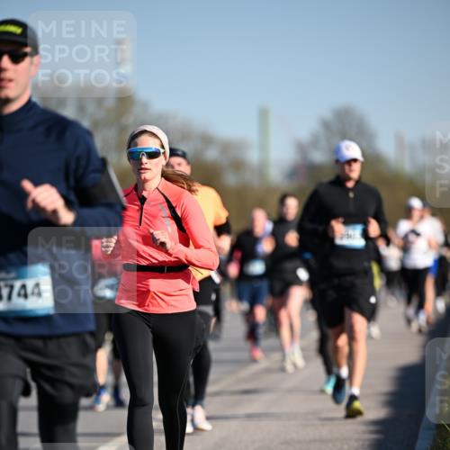 06.04.2025 - 44. Internationalen Wilhelmsburger Insellauf Dr. Thomas Lammeyer http://msf.ph/oto/7554184 06.04.2025 09:29:08 Laufen 83744 meine-sportfotos.de