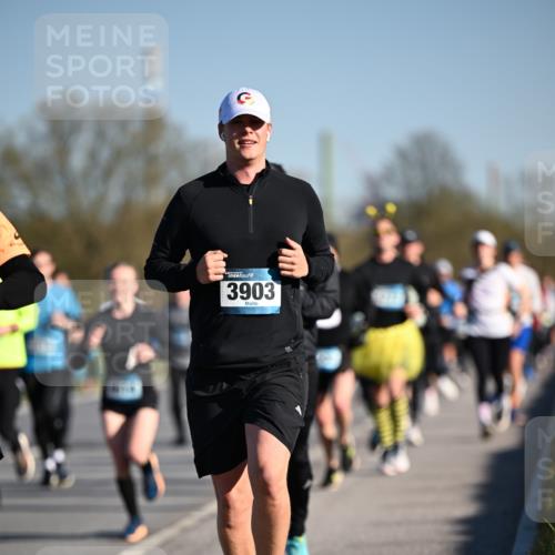 06.04.2025 - 44. Internationalen Wilhelmsburger Insellauf Dr. Thomas Lammeyer http://msf.ph/oto/7554221 06.04.2025 09:29:11 Laufen 3903 meine-sportfotos.de