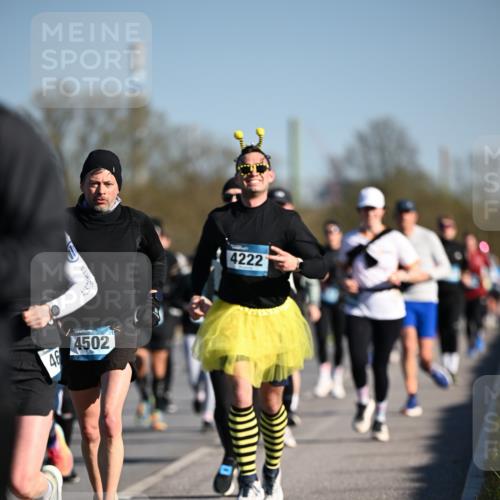 06.04.2025 - 44. Internationalen Wilhelmsburger Insellauf Dr. Thomas Lammeyer http://msf.ph/oto/7554251 06.04.2025 09:29:14 Laufen 46, 4502, 4222 meine-sportfotos.de