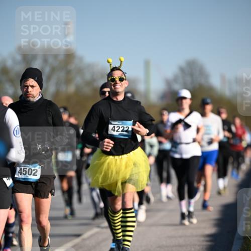 06.04.2025 - 44. Internationalen Wilhelmsburger Insellauf Dr. Thomas Lammeyer http://msf.ph/oto/7554258 06.04.2025 09:29:15 Laufen 4502, 4222 meine-sportfotos.de