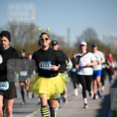 06.04.2025 - 44. Internationalen Wilhelmsburger Insellauf Dr. Thomas Lammeyer http://msf.ph/oto/7554266 06.04.2025 09:29:15 Laufen 502, 4222 meine-sportfotos.de