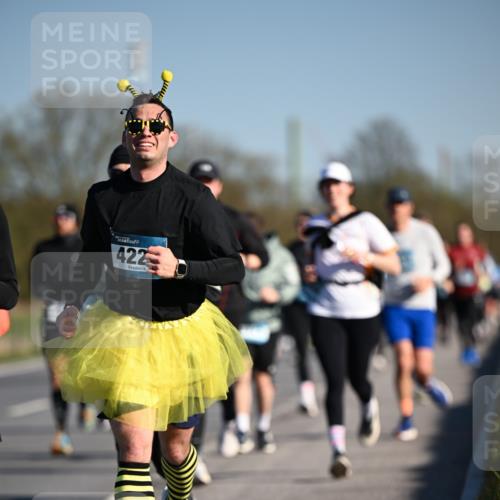 06.04.2025 - 44. Internationalen Wilhelmsburger Insellauf Dr. Thomas Lammeyer http://msf.ph/oto/7554276 06.04.2025 09:29:16 Laufen 422 meine-sportfotos.de