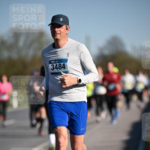 06.04.2025 - 44. Internationalen Wilhelmsburger Insellauf Dr. Thomas Lammeyer http://msf.ph/oto/7554337 06.04.2025 09:29:21 Laufen 3484 meine-sportfotos.de
