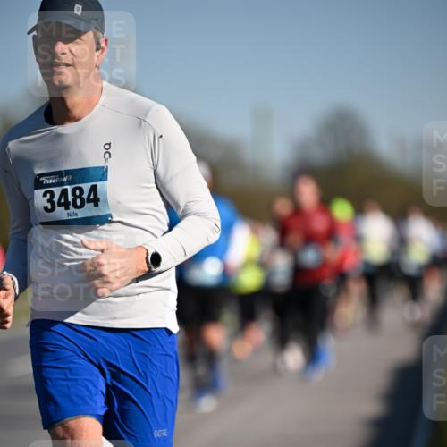 06.04.2025 - 44. Internationalen Wilhelmsburger Insellauf Dr. Thomas Lammeyer http://msf.ph/oto/7554350 06.04.2025 09:29:22 Laufen 3484 meine-sportfotos.de