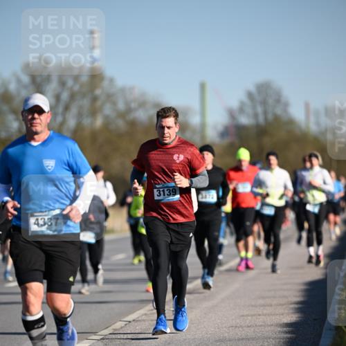 06.04.2025 - 44. Internationalen Wilhelmsburger Insellauf Dr. Thomas Lammeyer http://msf.ph/oto/7554368 06.04.2025 09:29:25 Laufen 4387, 3139 meine-sportfotos.de