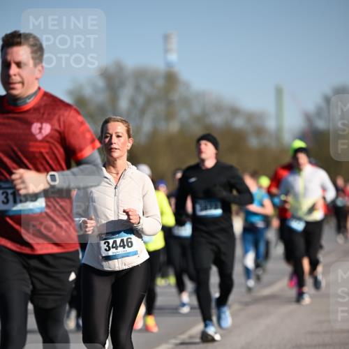 06.04.2025 - 44. Internationalen Wilhelmsburger Insellauf Dr. Thomas Lammeyer http://msf.ph/oto/7554390 06.04.2025 09:29:28 Laufen 3139, 3446 meine-sportfotos.de