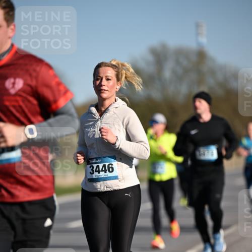 06.04.2025 - 44. Internationalen Wilhelmsburger Insellauf Dr. Thomas Lammeyer http://msf.ph/oto/7554396 06.04.2025 09:29:29 Laufen 3446 meine-sportfotos.de