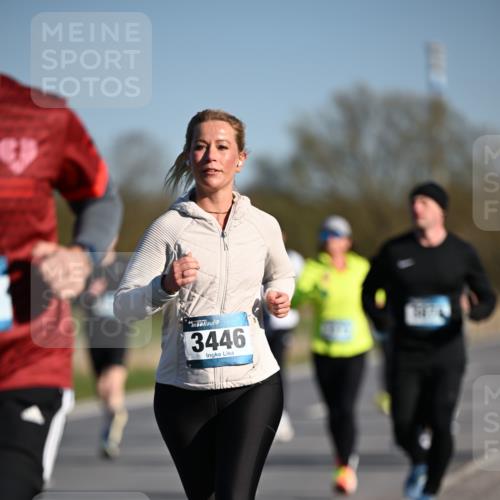 06.04.2025 - 44. Internationalen Wilhelmsburger Insellauf Dr. Thomas Lammeyer http://msf.ph/oto/7554401 06.04.2025 09:29:29 Laufen 3446 meine-sportfotos.de