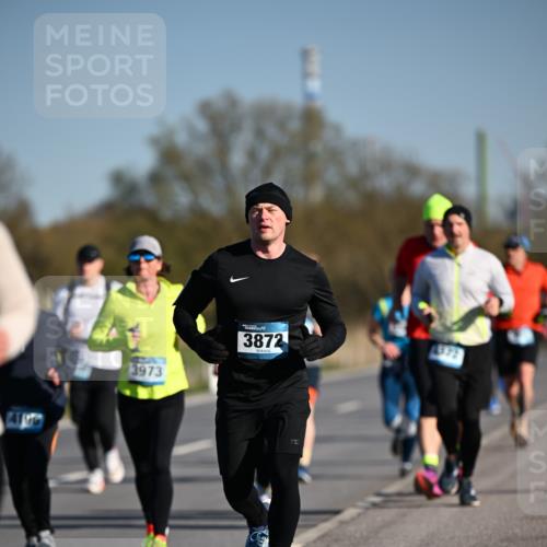 06.04.2025 - 44. Internationalen Wilhelmsburger Insellauf Dr. Thomas Lammeyer http://msf.ph/oto/7554403 06.04.2025 09:29:30 Laufen 3973, 3872, 1972 meine-sportfotos.de