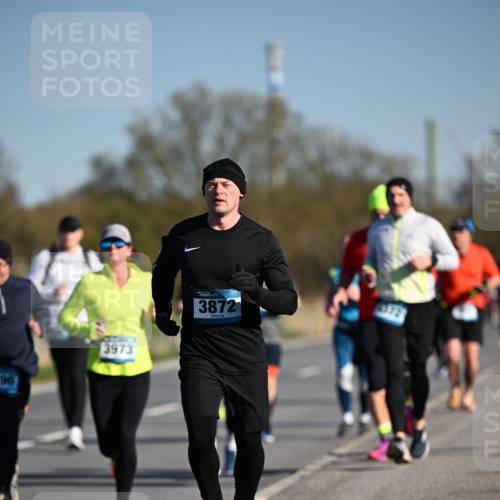 06.04.2025 - 44. Internationalen Wilhelmsburger Insellauf Dr. Thomas Lammeyer http://msf.ph/oto/7554405 06.04.2025 09:29:30 Laufen 96, 3973, 3872 meine-sportfotos.de
