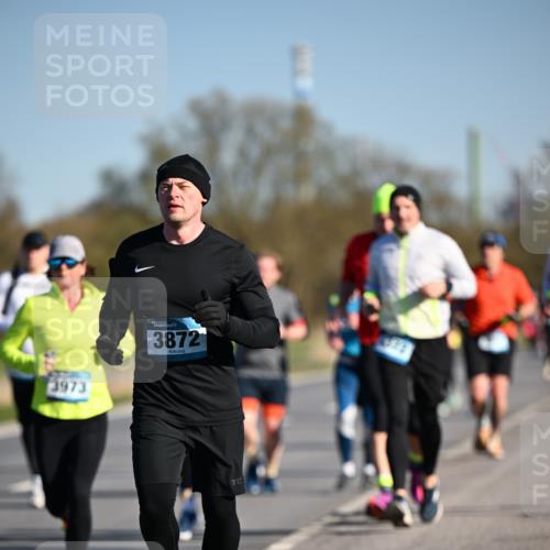 06.04.2025 - 44. Internationalen Wilhelmsburger Insellauf Dr. Thomas Lammeyer http://msf.ph/oto/7554416 06.04.2025 09:29:31 Laufen 3973, 3872 meine-sportfotos.de