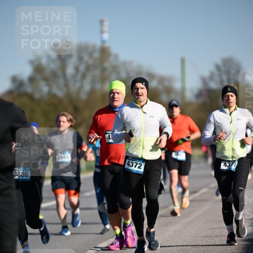 06.04.2025 - 44. Internationalen Wilhelmsburger Insellauf Dr. Thomas Lammeyer http://msf.ph/oto/7554422 06.04.2025 09:29:32 Laufen 3886, 4372, 437 meine-sportfotos.de