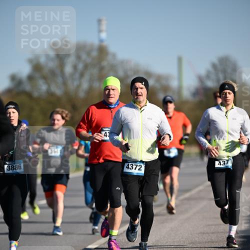 06.04.2025 - 44. Internationalen Wilhelmsburger Insellauf Dr. Thomas Lammeyer http://msf.ph/oto/7554427 06.04.2025 09:29:32 Laufen 2511, 3886, 43, 4372, 4371 meine-sportfotos.de
