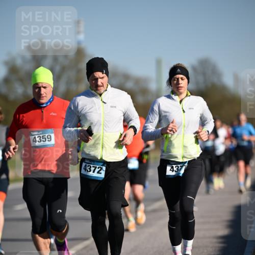 06.04.2025 - 44. Internationalen Wilhelmsburger Insellauf Dr. Thomas Lammeyer http://msf.ph/oto/7554440 06.04.2025 09:29:33 Laufen 4359, 4372, 437 meine-sportfotos.de