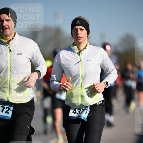 06.04.2025 - 44. Internationalen Wilhelmsburger Insellauf Dr. Thomas Lammeyer http://msf.ph/oto/7554463 06.04.2025 09:29:35 Laufen 72, 4377 meine-sportfotos.de