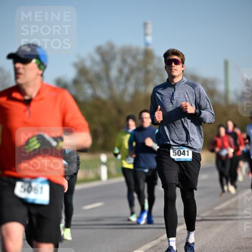 06.04.2025 - 44. Internationalen Wilhelmsburger Insellauf Dr. Thomas Lammeyer http://msf.ph/oto/7554476 06.04.2025 09:29:38 Laufen 5061, 5041 meine-sportfotos.de