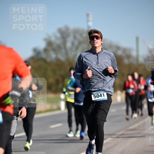 06.04.2025 - 44. Internationalen Wilhelmsburger Insellauf Dr. Thomas Lammeyer http://msf.ph/oto/7554484 06.04.2025 09:29:38 Laufen 5041 meine-sportfotos.de