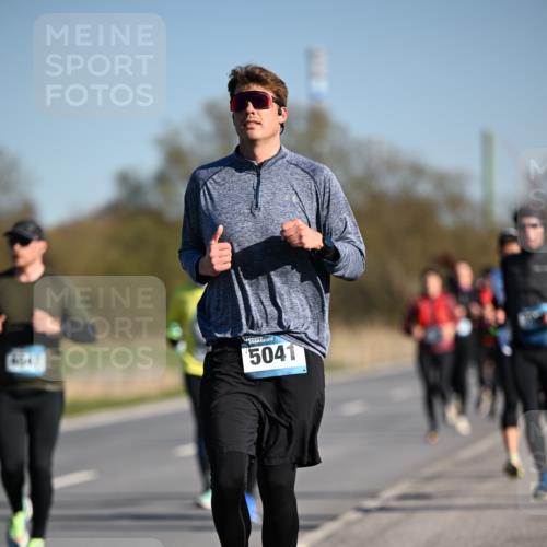 06.04.2025 - 44. Internationalen Wilhelmsburger Insellauf Dr. Thomas Lammeyer http://msf.ph/oto/7554495 06.04.2025 09:29:39 Laufen 5041 meine-sportfotos.de