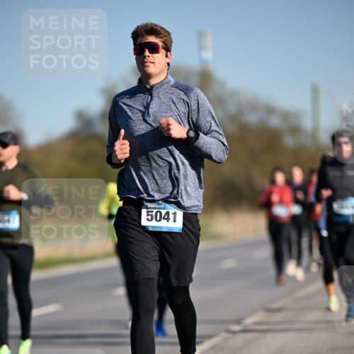 06.04.2025 - 44. Internationalen Wilhelmsburger Insellauf Dr. Thomas Lammeyer http://msf.ph/oto/7554497 06.04.2025 09:29:39 Laufen 5041 meine-sportfotos.de