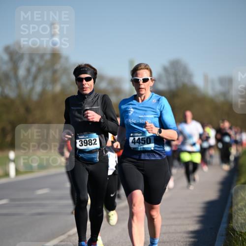06.04.2025 - 44. Internationalen Wilhelmsburger Insellauf Dr. Thomas Lammeyer http://msf.ph/oto/7554513 06.04.2025 09:29:42 Laufen 3982, 4450 meine-sportfotos.de