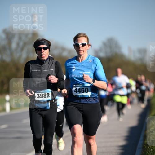 06.04.2025 - 44. Internationalen Wilhelmsburger Insellauf Dr. Thomas Lammeyer http://msf.ph/oto/7554524 06.04.2025 09:29:42 Laufen 3982, 4450 meine-sportfotos.de