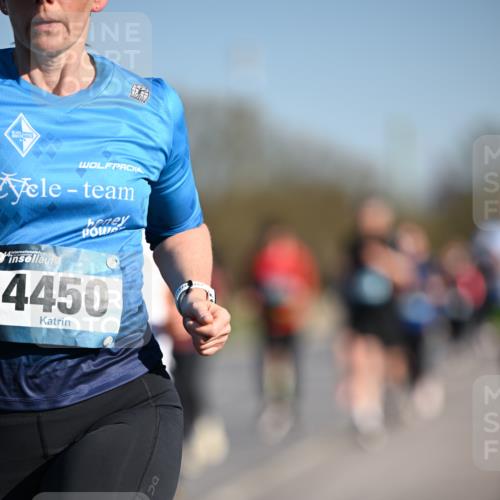 06.04.2025 - 44. Internationalen Wilhelmsburger Insellauf Dr. Thomas Lammeyer http://msf.ph/oto/7554545 06.04.2025 09:29:45 Laufen 4450 meine-sportfotos.de