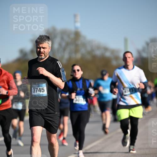 06.04.2025 - 44. Internationalen Wilhelmsburger Insellauf Dr. Thomas Lammeyer http://msf.ph/oto/7554580 06.04.2025 09:29:49 Laufen 3745, 301 meine-sportfotos.de