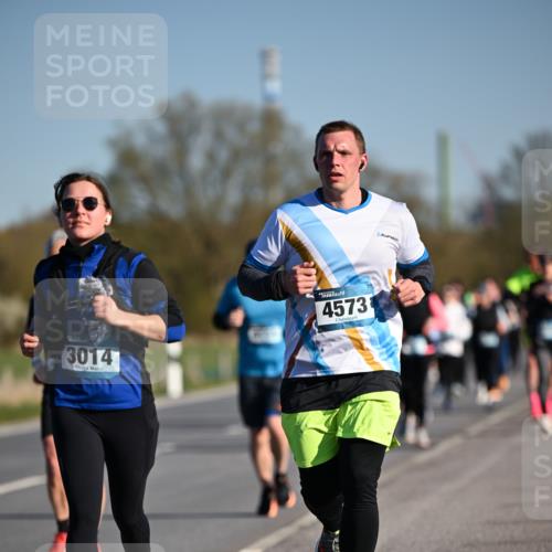 06.04.2025 - 44. Internationalen Wilhelmsburger Insellauf Dr. Thomas Lammeyer http://msf.ph/oto/7554604 06.04.2025 09:29:52 Laufen 3014, 45738 meine-sportfotos.de