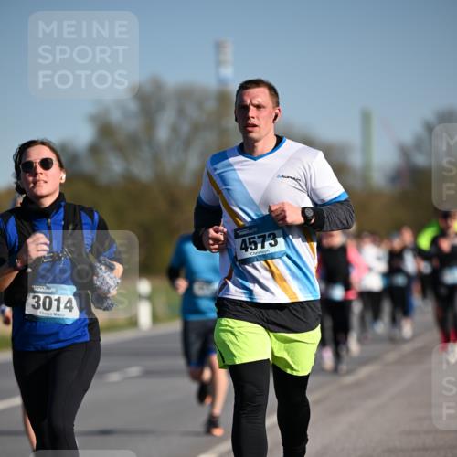 06.04.2025 - 44. Internationalen Wilhelmsburger Insellauf Dr. Thomas Lammeyer http://msf.ph/oto/7554609 06.04.2025 09:29:52 Laufen 3014, 4573 meine-sportfotos.de