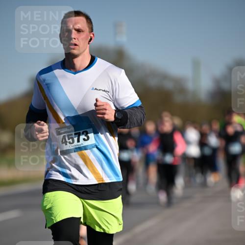 06.04.2025 - 44. Internationalen Wilhelmsburger Insellauf Dr. Thomas Lammeyer http://msf.ph/oto/7554626 06.04.2025 09:29:53 Laufen 4573 meine-sportfotos.de