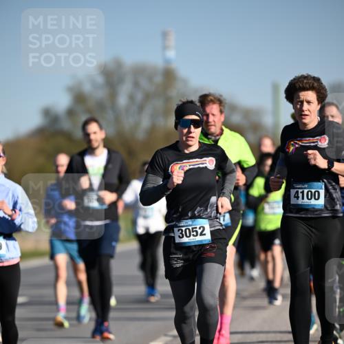 06.04.2025 - 44. Internationalen Wilhelmsburger Insellauf Dr. Thomas Lammeyer http://msf.ph/oto/7554708 06.04.2025 09:30:00 Laufen 3052, 4100 meine-sportfotos.de