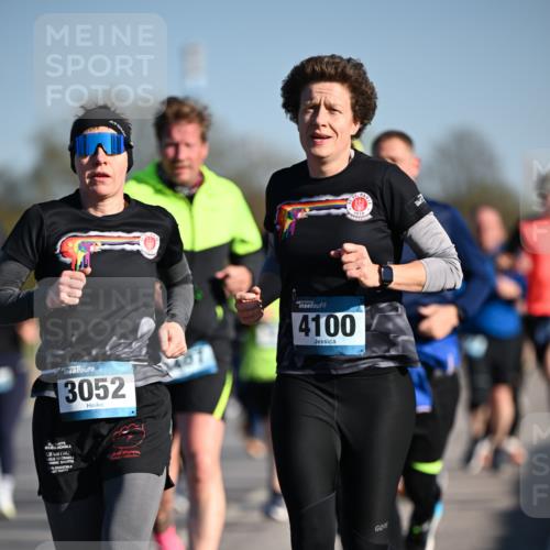 06.04.2025 - 44. Internationalen Wilhelmsburger Insellauf Dr. Thomas Lammeyer http://msf.ph/oto/7554713 06.04.2025 09:30:01 Laufen 3052, 10, 1910, 4100 meine-sportfotos.de