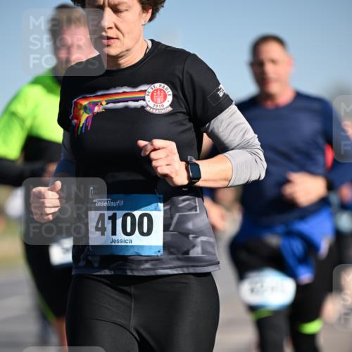 06.04.2025 - 44. Internationalen Wilhelmsburger Insellauf Dr. Thomas Lammeyer http://msf.ph/oto/7554725 06.04.2025 09:30:03 Laufen 4100, 1910 meine-sportfotos.de