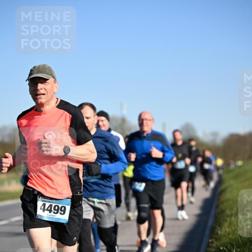 06.04.2025 - 44. Internationalen Wilhelmsburger Insellauf Dr. Thomas Lammeyer http://msf.ph/oto/7554757 06.04.2025 09:30:07 Laufen 4499 meine-sportfotos.de