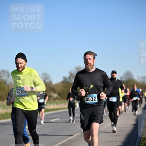 06.04.2025 - 44. Internationalen Wilhelmsburger Insellauf Dr. Thomas Lammeyer http://msf.ph/oto/7554798 06.04.2025 09:30:11 Laufen 4269, 3532, 3013 meine-sportfotos.de