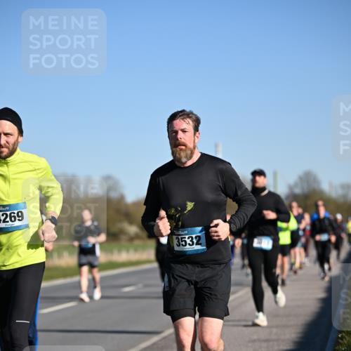06.04.2025 - 44. Internationalen Wilhelmsburger Insellauf Dr. Thomas Lammeyer http://msf.ph/oto/7554805 06.04.2025 09:30:11 Laufen 269, 3532 meine-sportfotos.de
