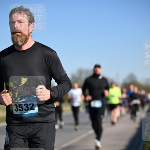06.04.2025 - 44. Internationalen Wilhelmsburger Insellauf Dr. Thomas Lammeyer http://msf.ph/oto/7554818 06.04.2025 09:30:12 Laufen 3532 meine-sportfotos.de